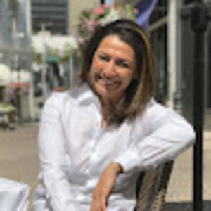 Meet your Posher, Daniela